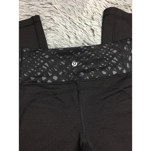 Lululemon Gather & Crow Dot Crop - Picture 9 of 10